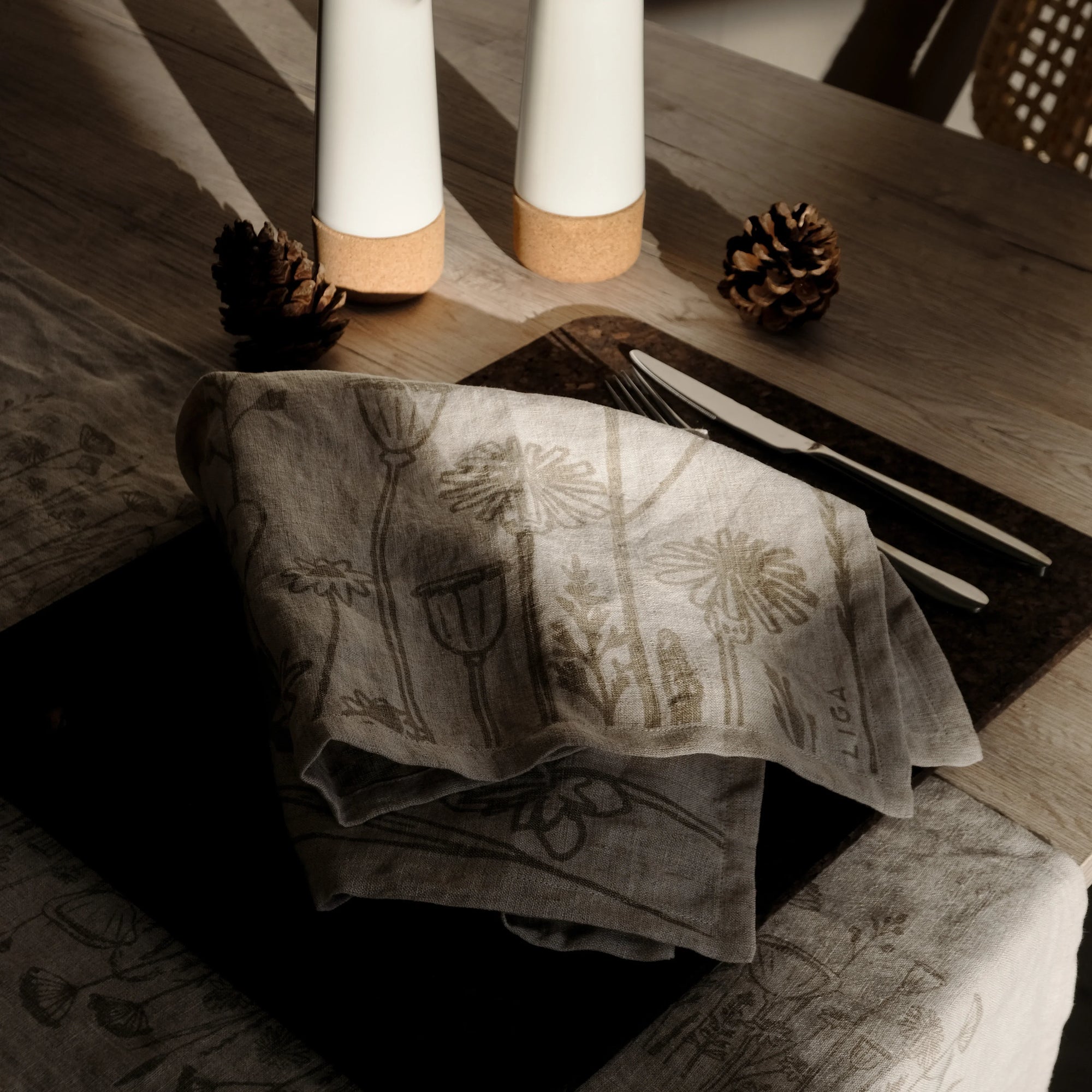 Linen Napkins | Flowers