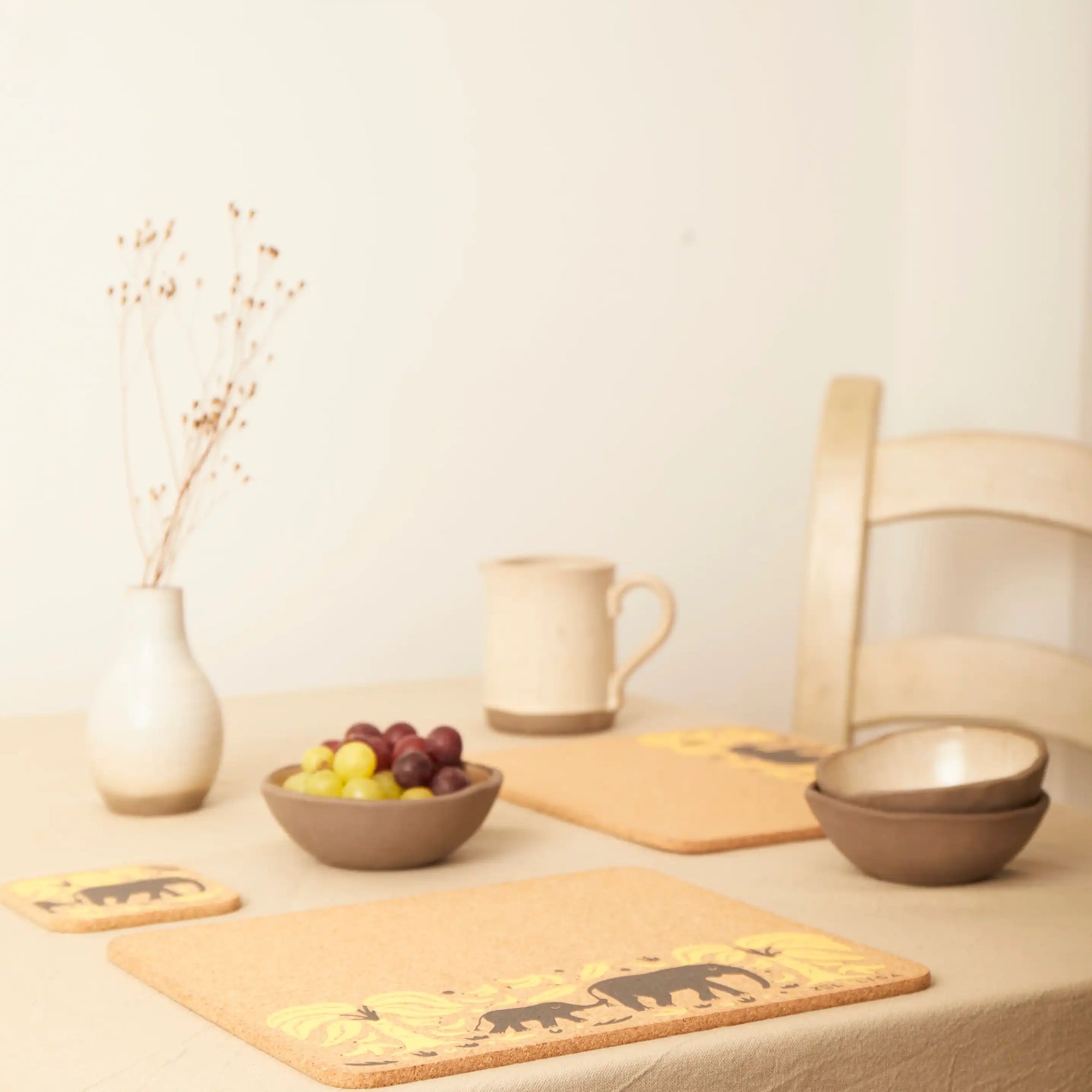 Set of 4 Placemats and matching Coasters | Giraffes