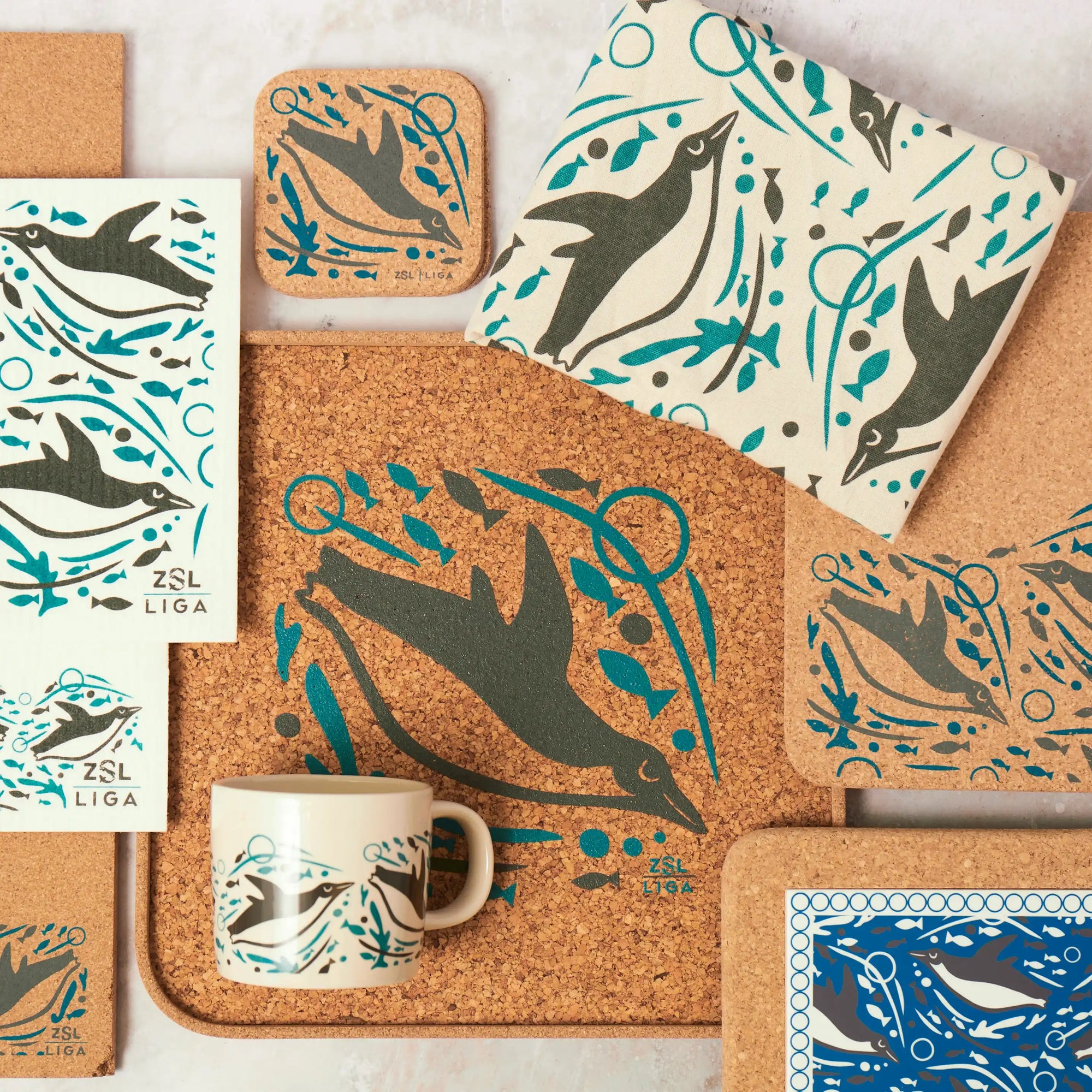 Set of 4 Placemats and matching Coasters | Swimming Penguins