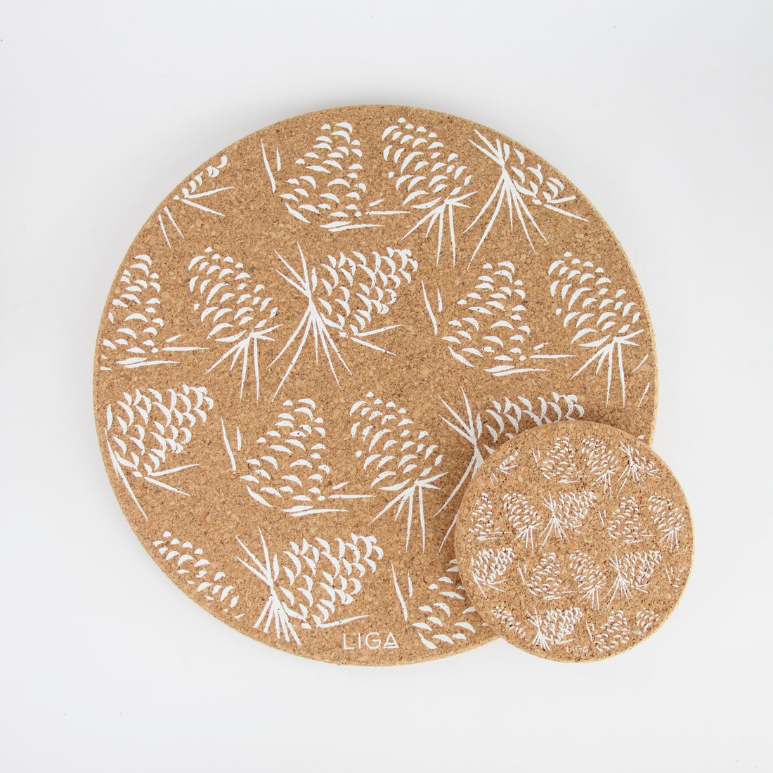 Sustainable cork placemat . Pinecone design